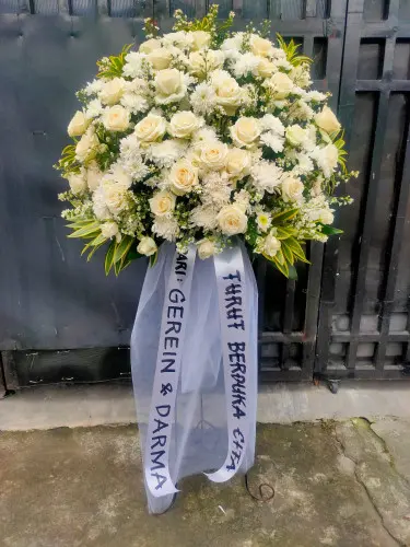 Krans Bunga Duka Cita  di Tebing Tinggi